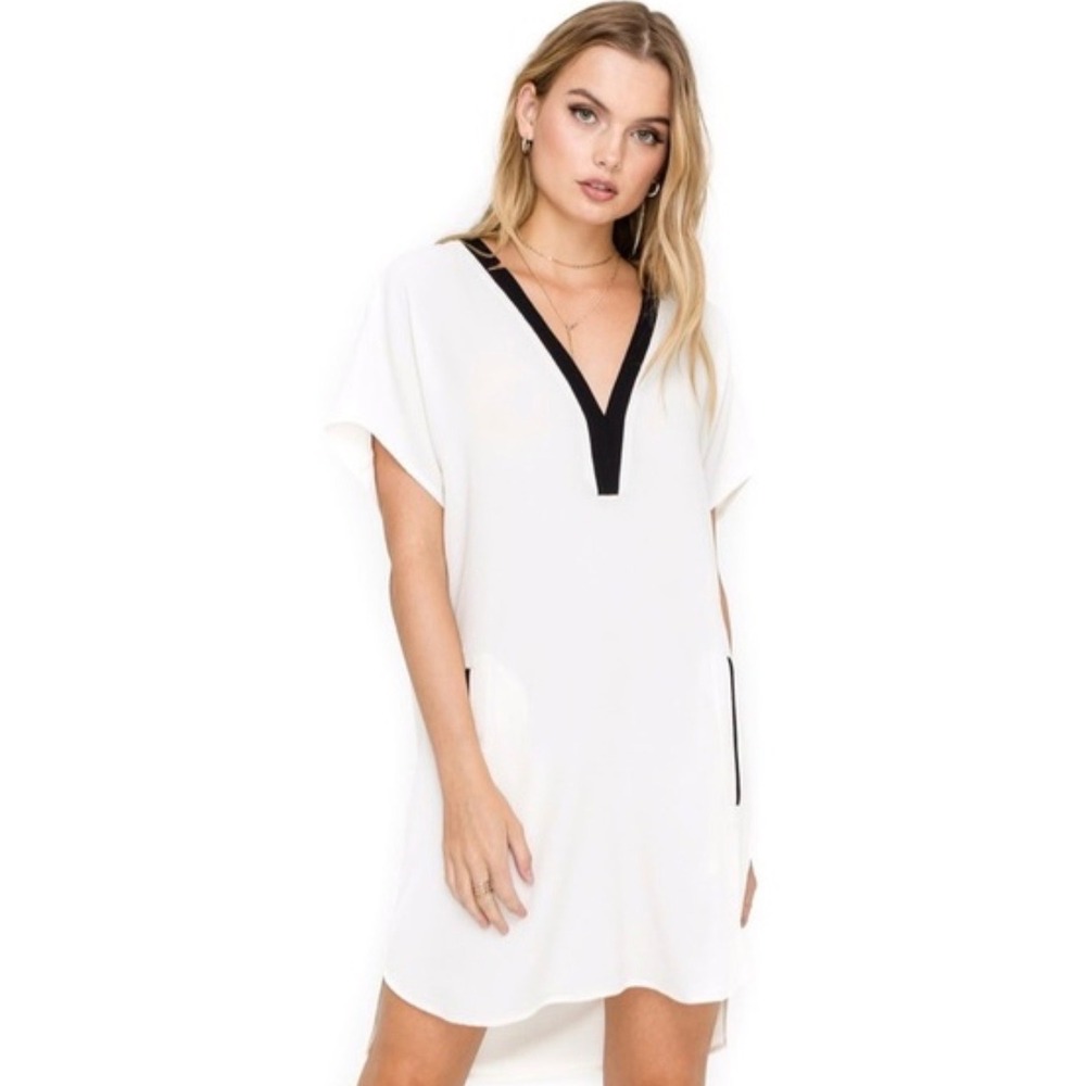 ASTR the Label Women Cream‎ Black Contrast V-Neck Shift Dress ALD41497 Small